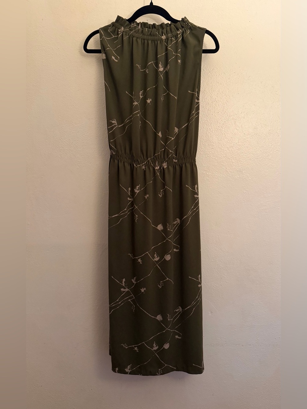 Prologue size L Olive Green Sleeveless Midi Dress with Subtle Branch Print.